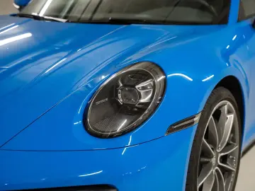 Porsche 992 Carrera