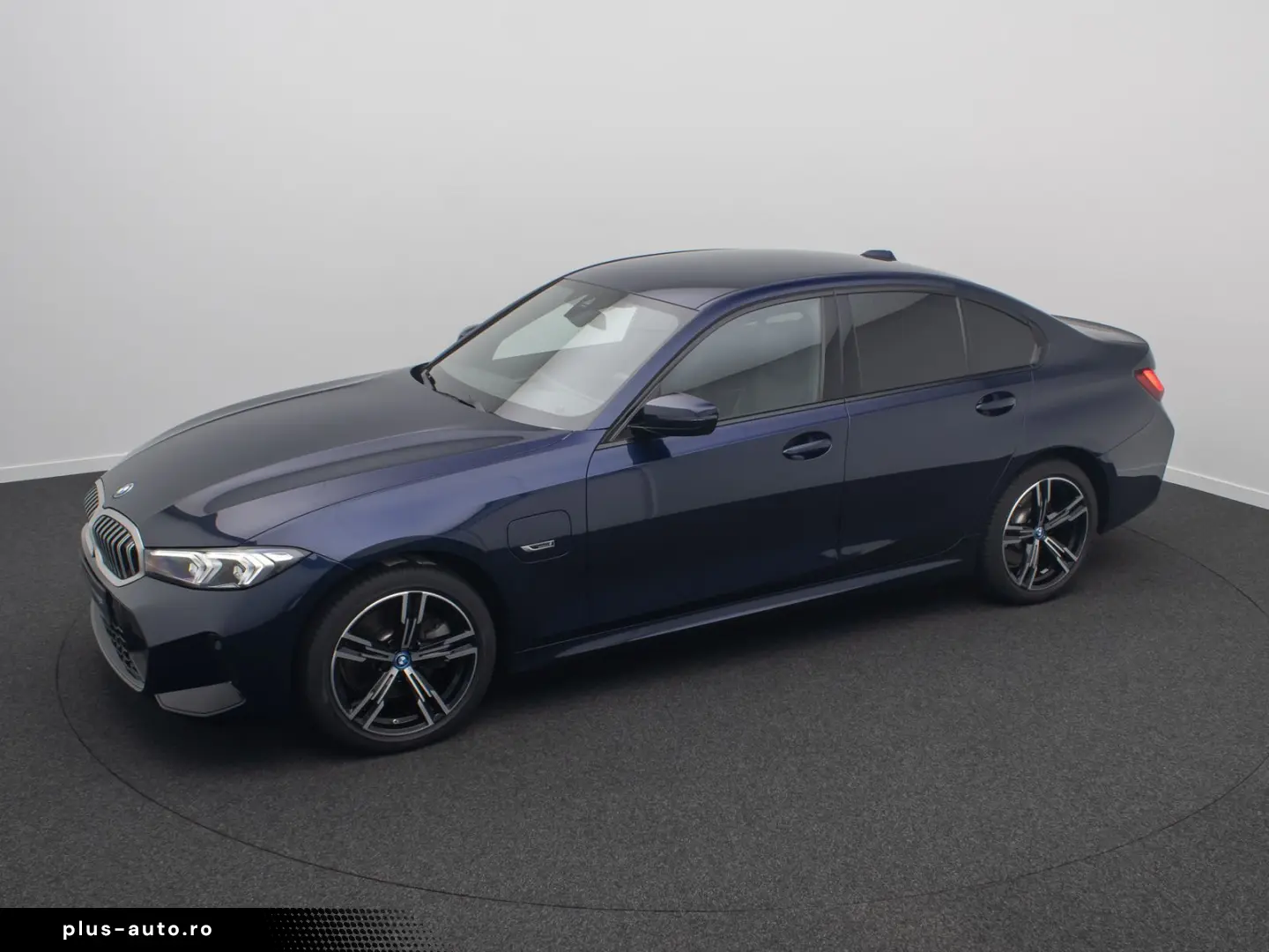 BMW 320e M Sport DAB PDC Widscreen Individual 18Zoll