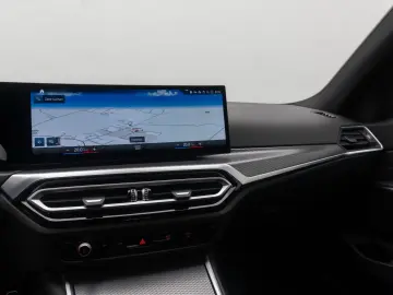 BMW 320e M Sport DAB PDC Widscreen Individual 18Zoll