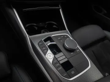 BMW 320e M Sport DAB PDC Widscreen Individual 18Zoll