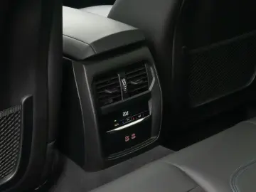 BMW 320e M Sport DAB PDC Widscreen Individual 18Zoll