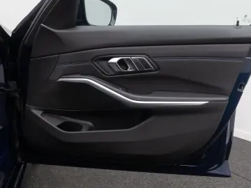 BMW 320e M Sport DAB PDC Widscreen Individual 18Zoll