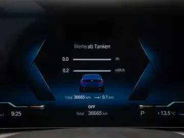 BMW 320e M Sport DAB PDC Widscreen Individual 18Zoll