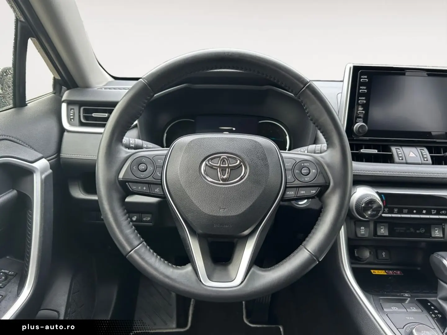 TOYOTA RAV 4 2.5 4x4 Hybrid Team Deutschland