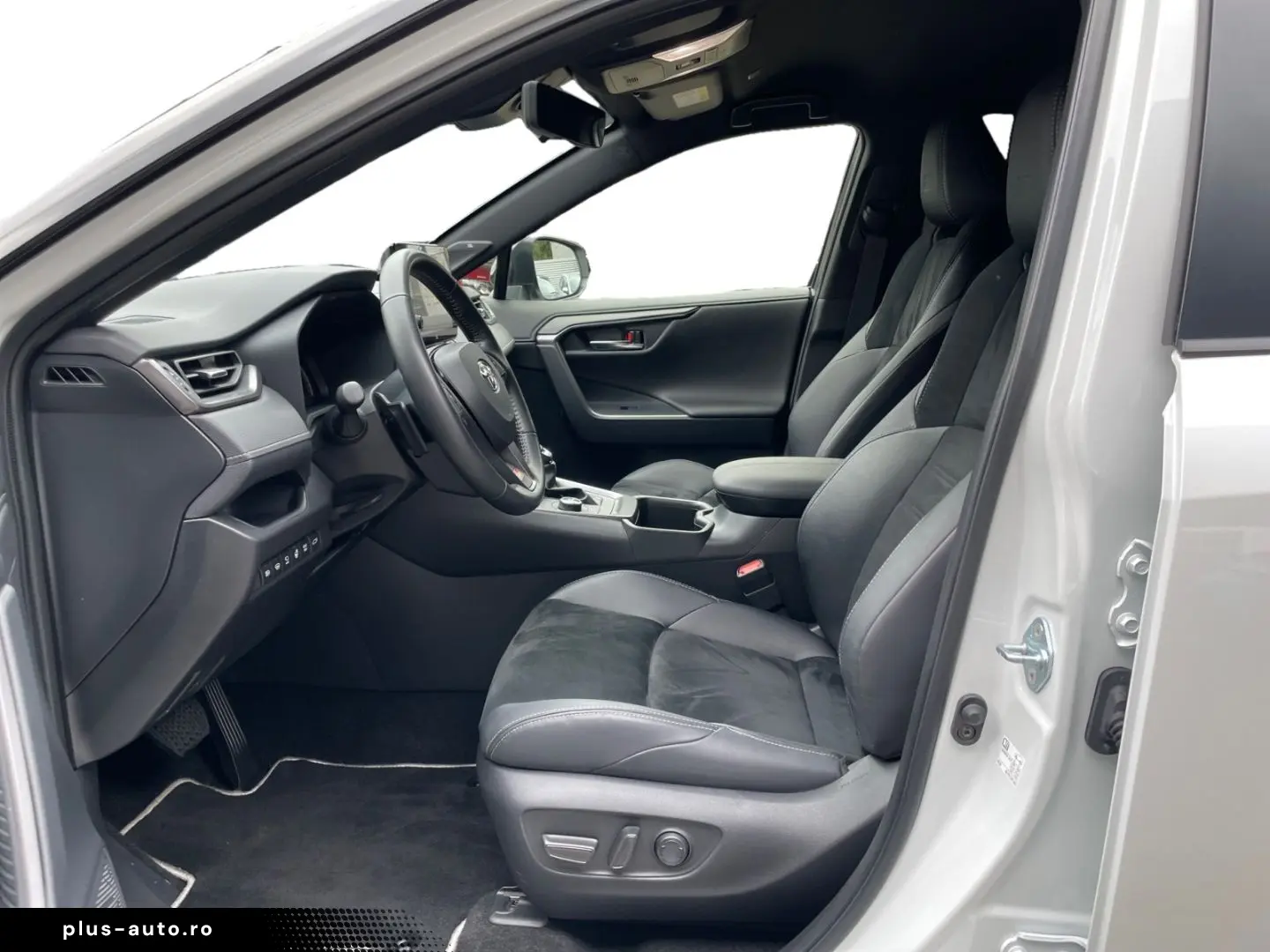 TOYOTA RAV 4 Plug-in-Hybrid GR SPORT  Allrad HUD ACC 36