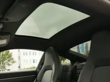 Porsche 992 (911) Carrera BOSE INNO