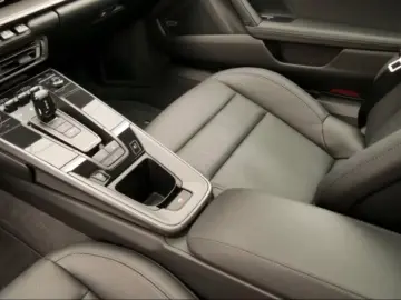 Porsche 992 (911) Carrera BOSE INNO