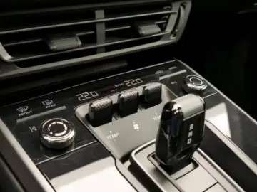 Porsche 992 (911) Carrera BOSE INNO