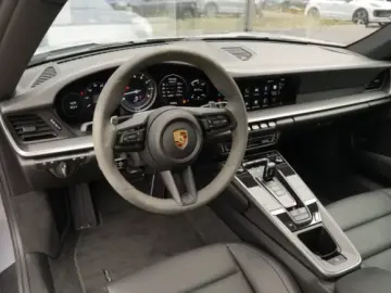Porsche 992 (911) Carrera BOSE INNO