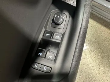 VW Touareg 3.0 V6 eHybrid Pano Innovision 20  Leder