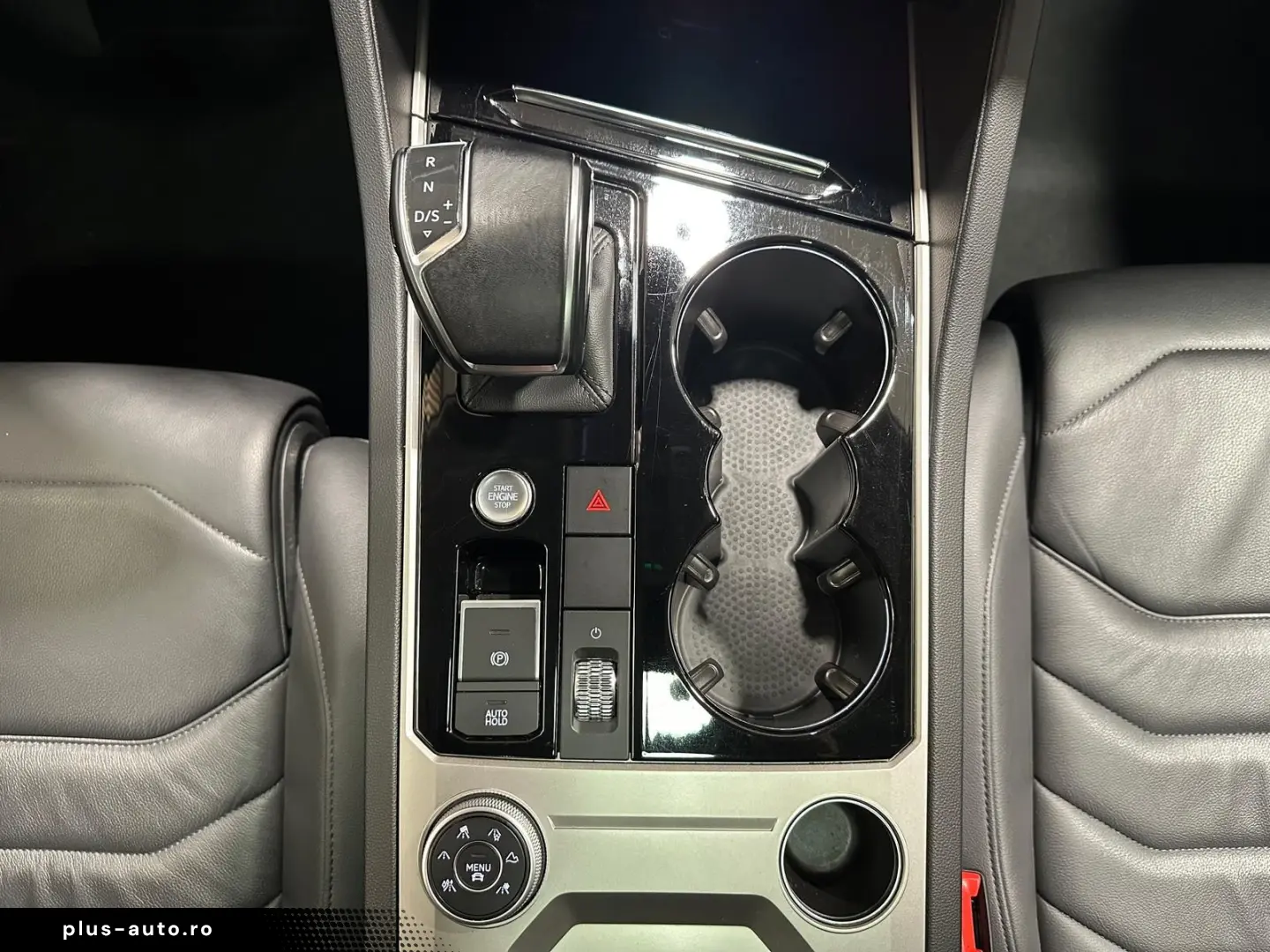 VW Touareg 3.0 V6 eHybrid Pano Innovision 20  Leder