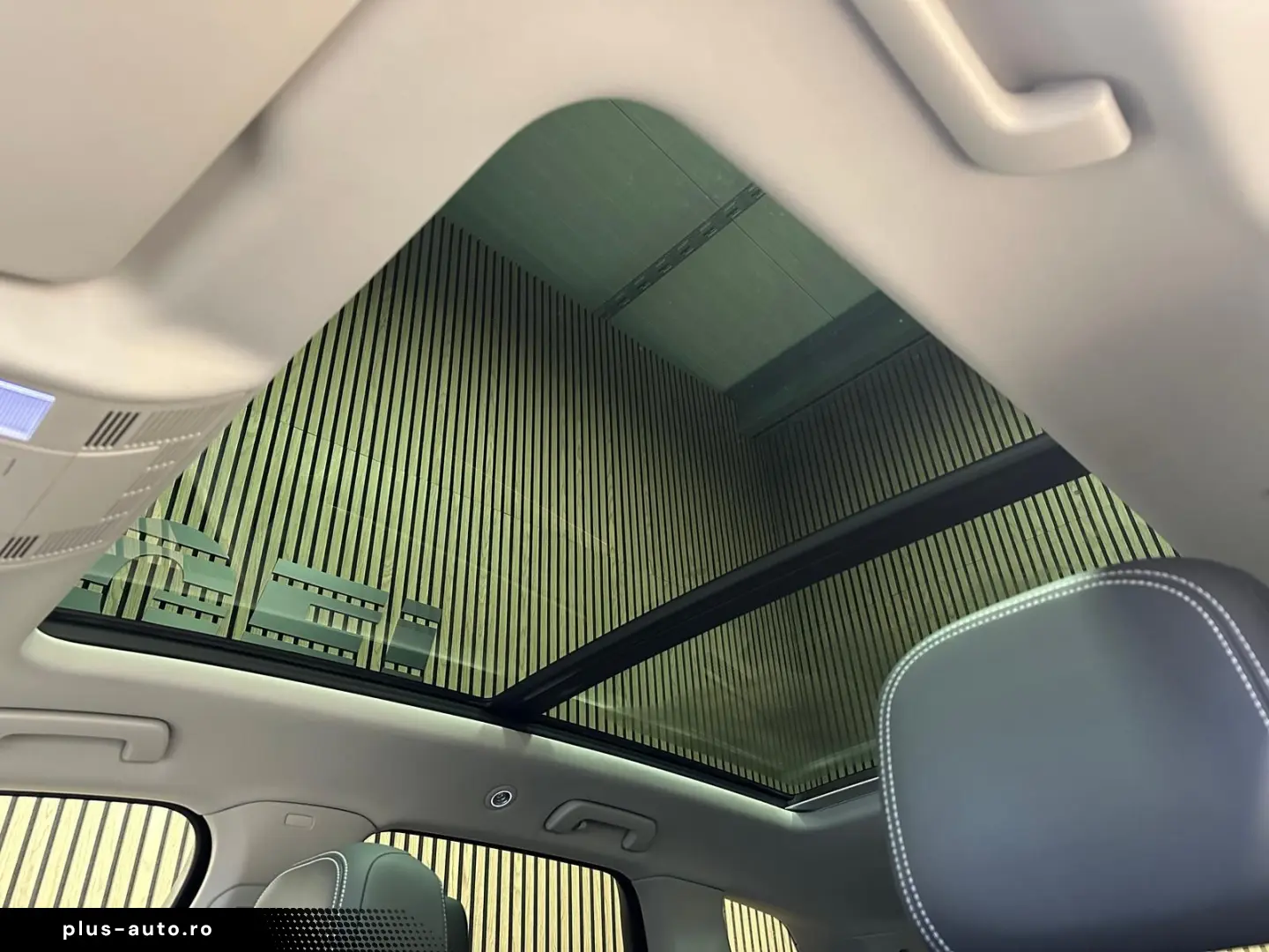 VW Touareg 3.0 V6 eHybrid Pano Innovision 20  Leder