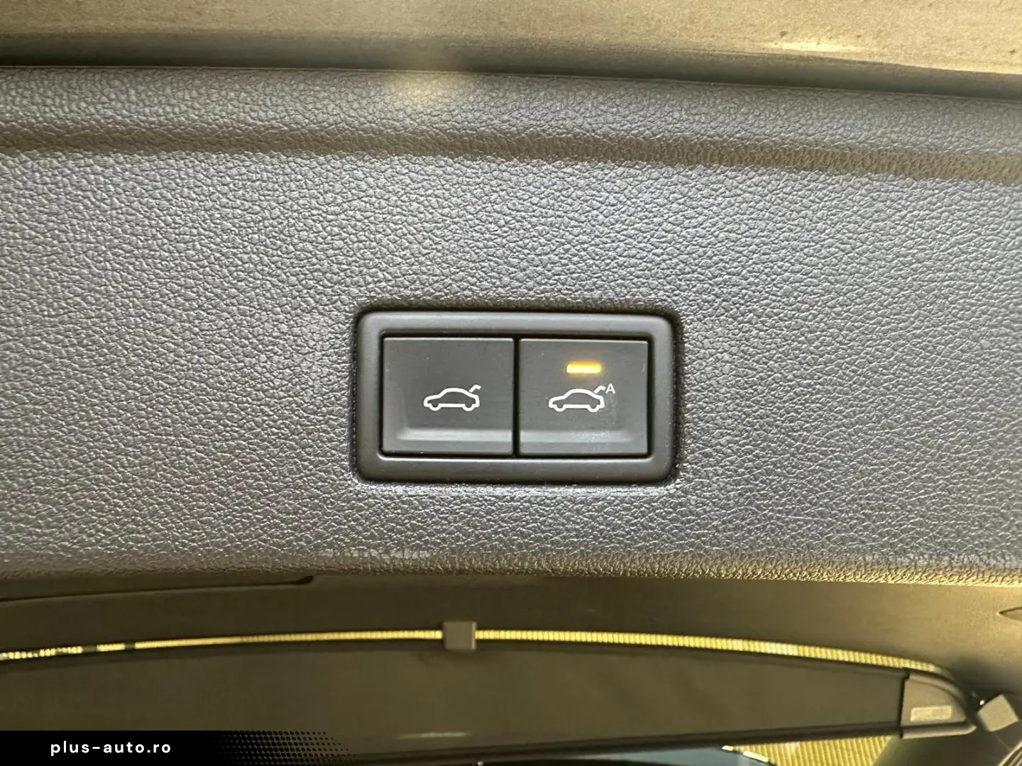 VW Touareg 3.0 V6 eHybrid Pano Innovision 20  Leder