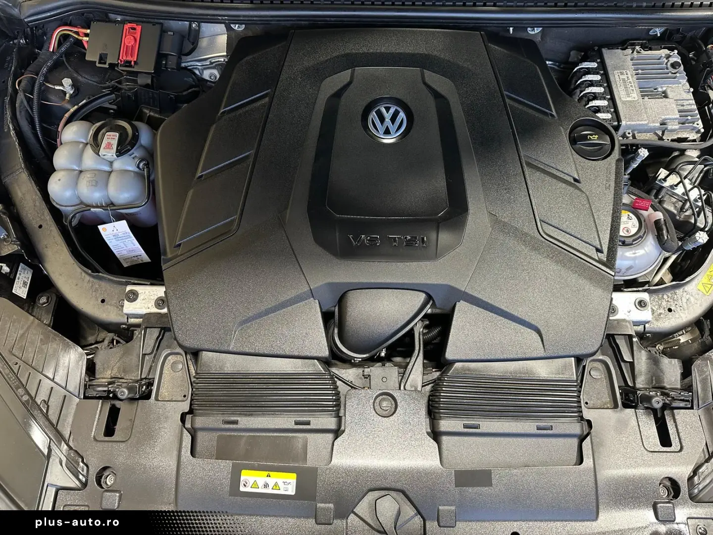 VW Touareg 3.0 V6 eHybrid Pano Innovision 20  Leder