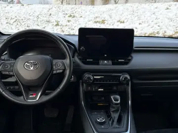 TOYOTA Hybrid 4x4 GR Sport Technik Navi
