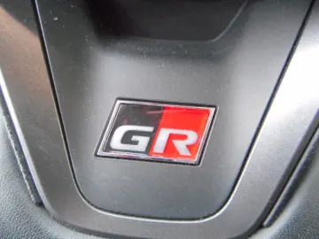 TOYOTA Hybrid 4x4 GR Sport Technik Navi