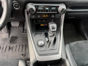 TOYOTA Hybrid 4x4 GR Sport Technik Navi