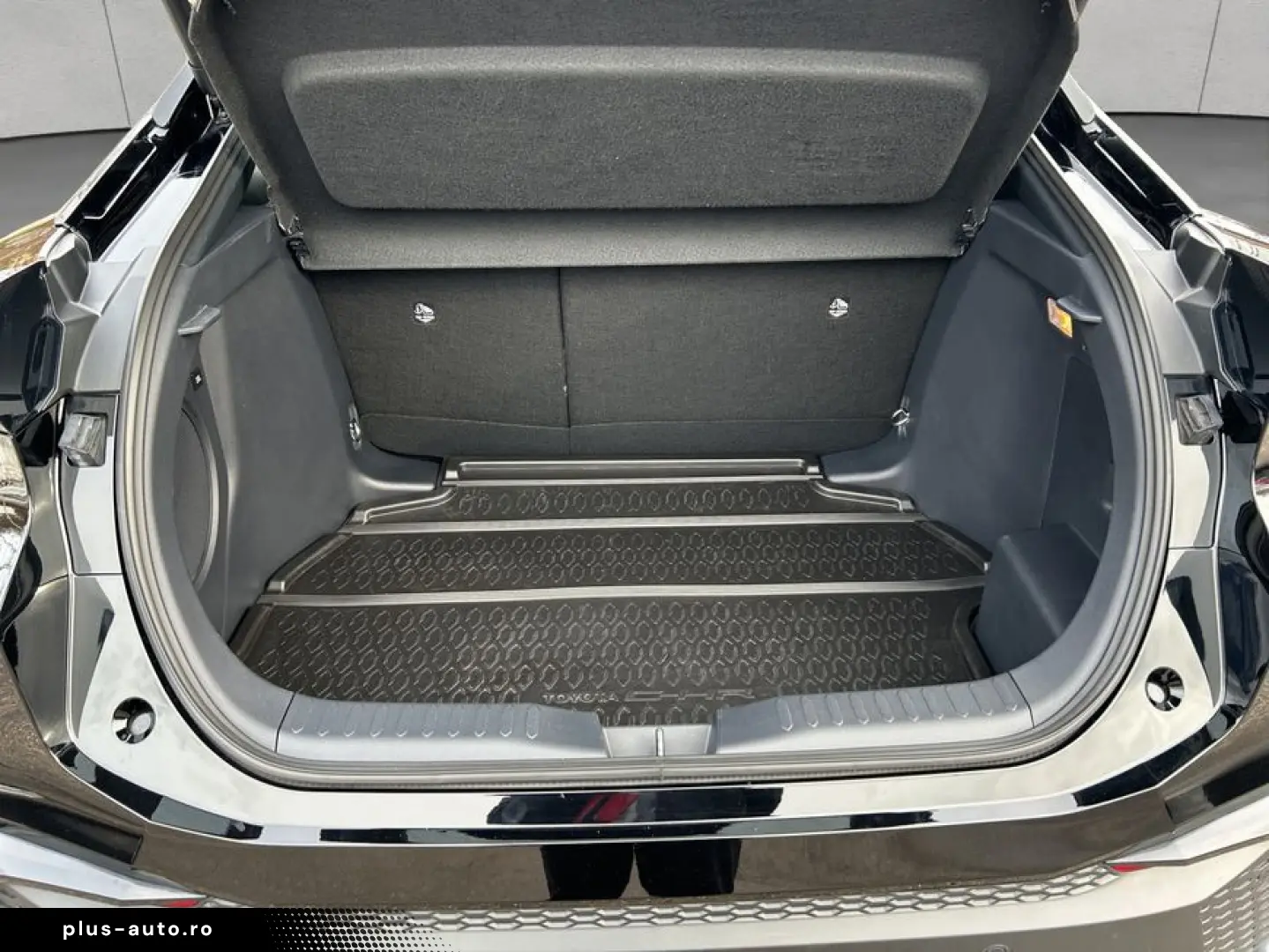 TOYOTA C-HR 2.0 Hybrid AWD GR SPORT Premiere