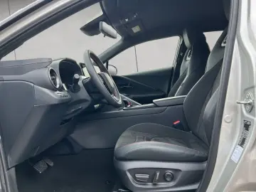 TOYOTA C-HR 2.0 Hybrid AWD GR SPORT Premiere