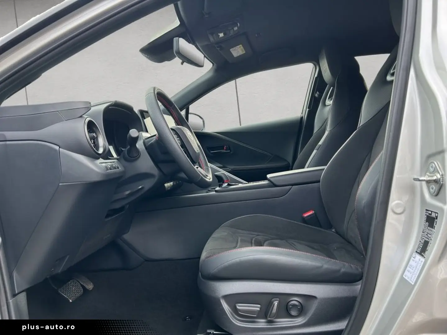 TOYOTA C-HR 2.0 Hybrid AWD GR SPORT Premiere