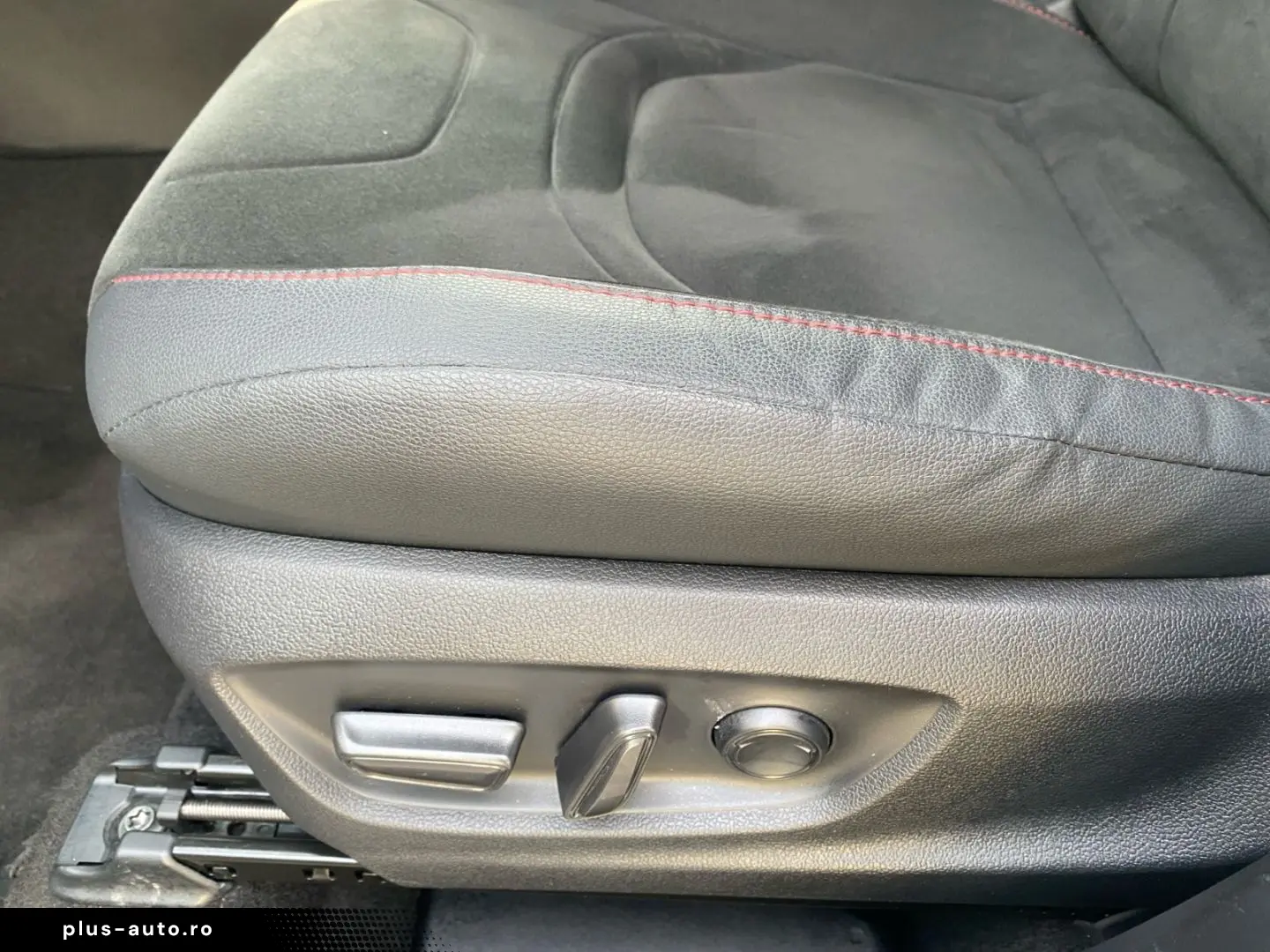 TOYOTA C-HR 2.0 Hybrid AWD GR SPORT Edition  360 HUD JB