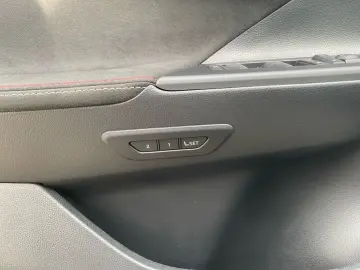 TOYOTA C-HR 2.0 Hybrid AWD GR SPORT Edition  360 HUD JB