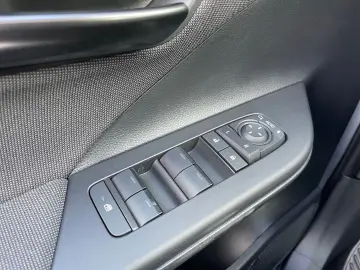 TOYOTA C-HR 1.8 Hybrid Teamplayer  Technik Paket CAM SH