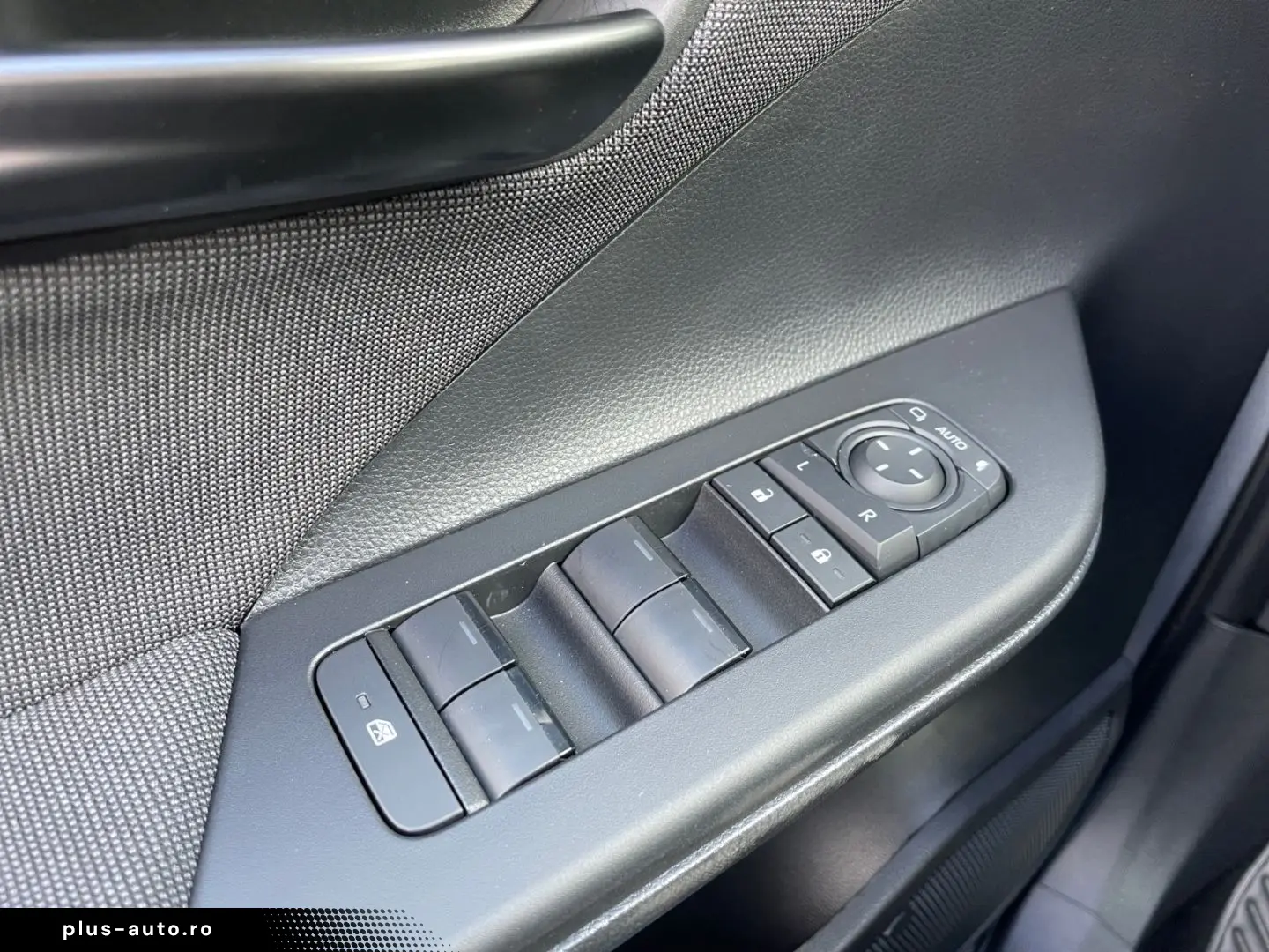 TOYOTA C-HR 1.8 Hybrid Teamplayer  Technik Paket CAM SH