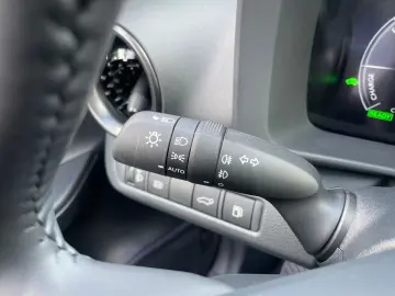 TOYOTA C-HR 1.8 Hybrid Teamplayer  Technik Paket CAM SH