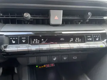 TOYOTA C-HR 1.8 Hybrid Teamplayer  Technik Paket CAM SH