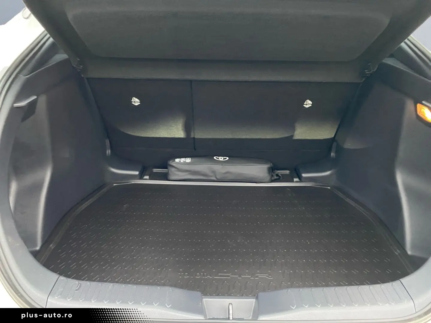 TOYOTA C-HR 1.8 Hybrid Business Edition  LED ACC SHZ CA