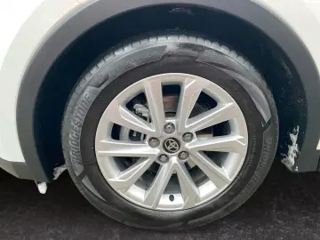 TOYOTA C-HR 1.8 Hybrid Business Edition  LED ACC SHZ CA