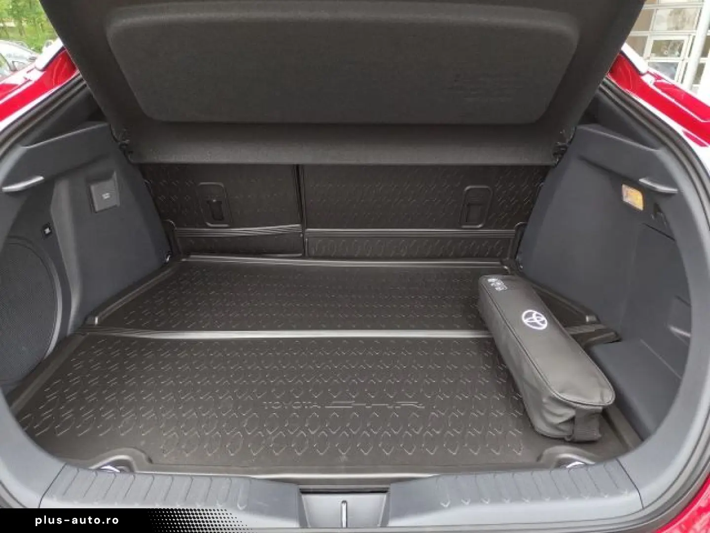 TOYOTA C-HR 2.0 Plug-in-Hybrid GR SPORT  JBL TECHNIK