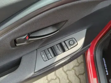 TOYOTA C-HR 1.8 FWD Team Deutschland ACC AUT LED Navi