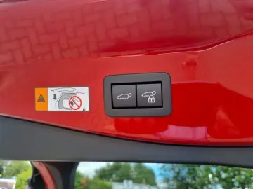 TOYOTA C-HR 2.0 FWD Team Deutschland ACC AUT LED Navi