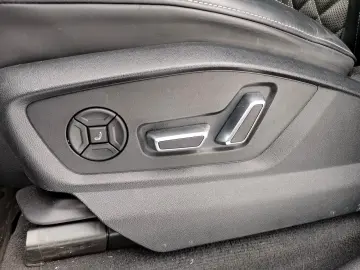 AUDI Q8 60 TFSI e quattro  Panorama  TOP-AUSSTATTUNG!