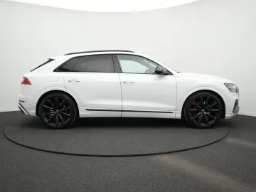 AUDI Q8 50 TDI qu. 2x S line Allr.Lenk PANO AHK StdHz