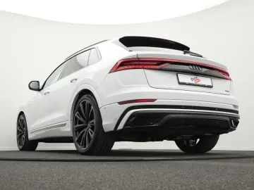 AUDI Q8 50 TDI qu. 2x S line Allr.Lenk PANO AHK StdHz