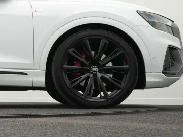 AUDI Q8 50 TDI qu. 2x S line Allr.Lenk PANO AHK StdHz