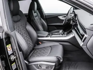 AUDI Q8 50 TDI Q S LINE STDHZG PANO AHK HD-MATRIX