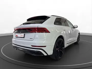 AUDI Q8 50 TDI quattro Tiptronic competition     AHK