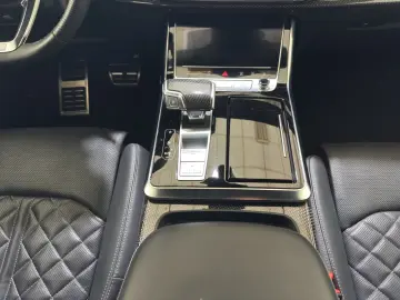 AUDI Q8 50 TDI quattro Tiptronic competition     AHK