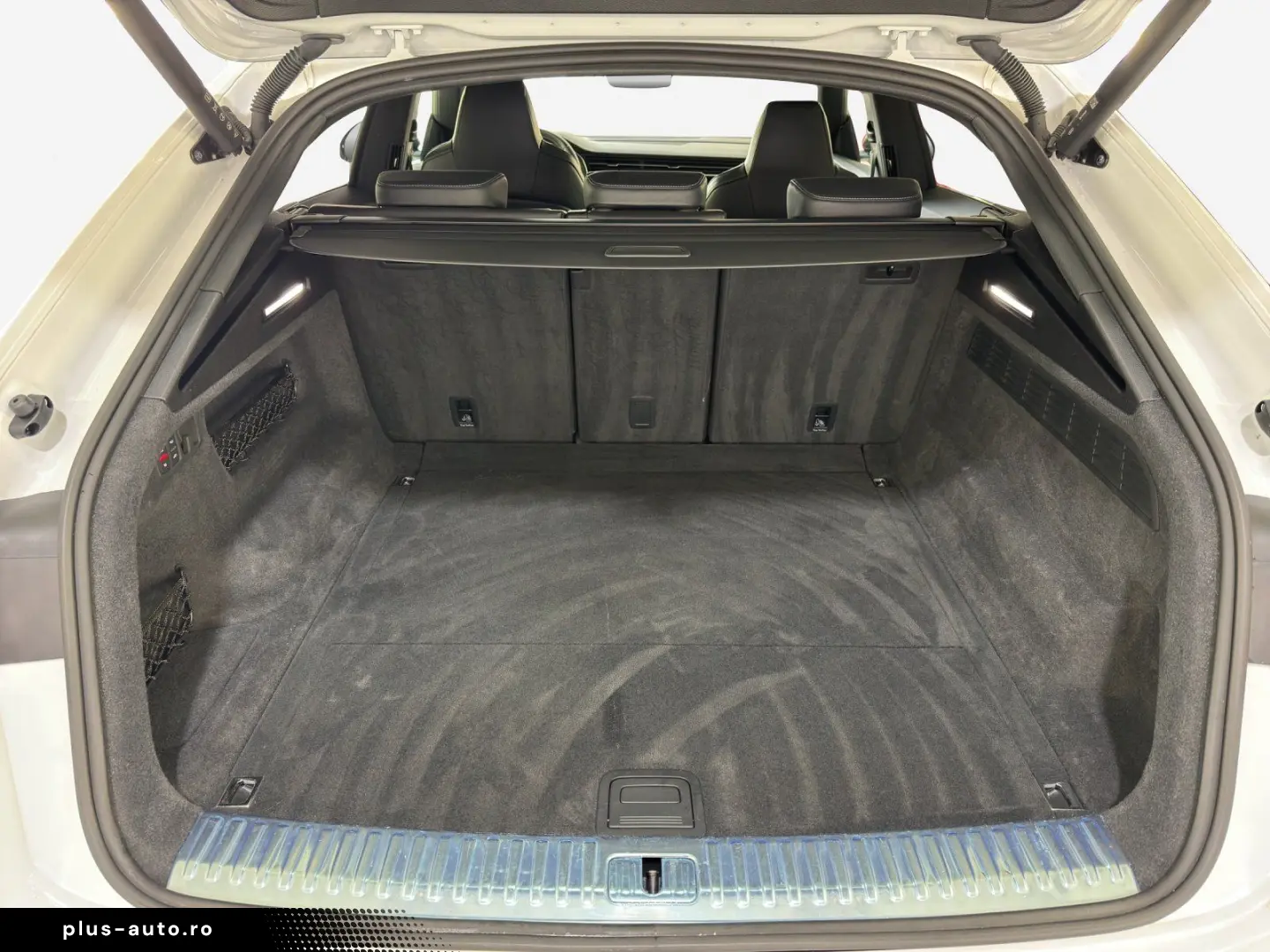 AUDI Q8 50 TDI quattro Tiptronic competition     AHK