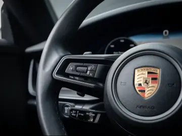 Porsche 992 -2 (911) Carrera BOSE