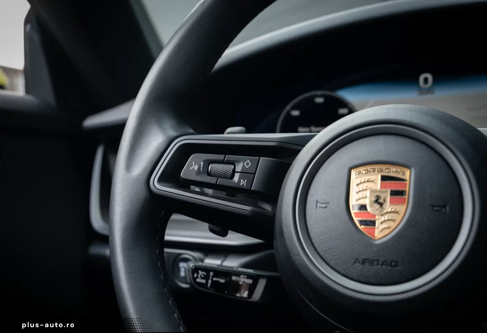 Porsche 992 -2 (911) Carrera BOSE