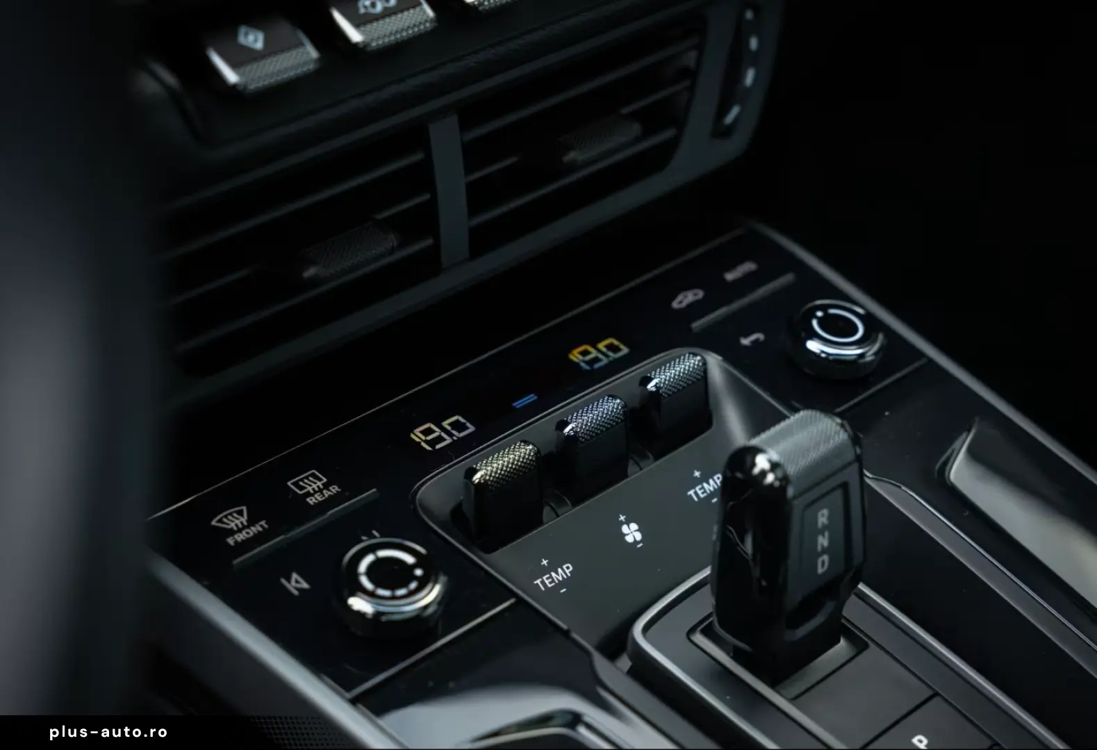 Porsche 992 -2 (911) Carrera BOSE