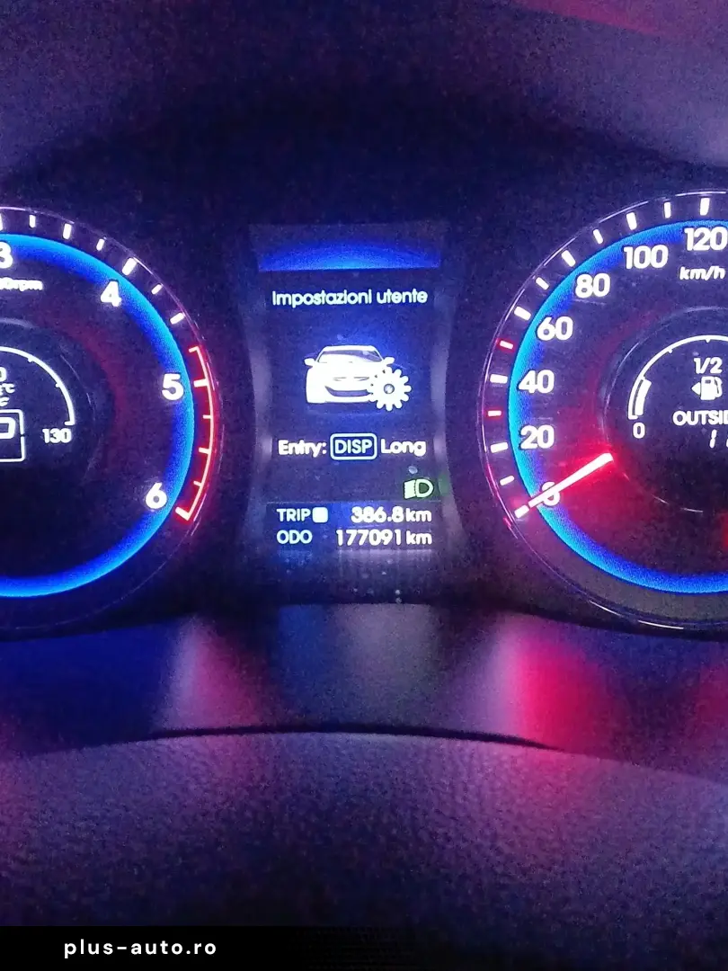 HYUNDAI i40 2017 — imagine 9