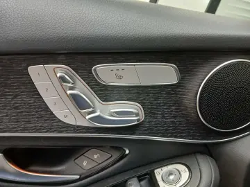 Mercedes-Benz GLC 300 de 4MATIC 9G-TRONIC  Business