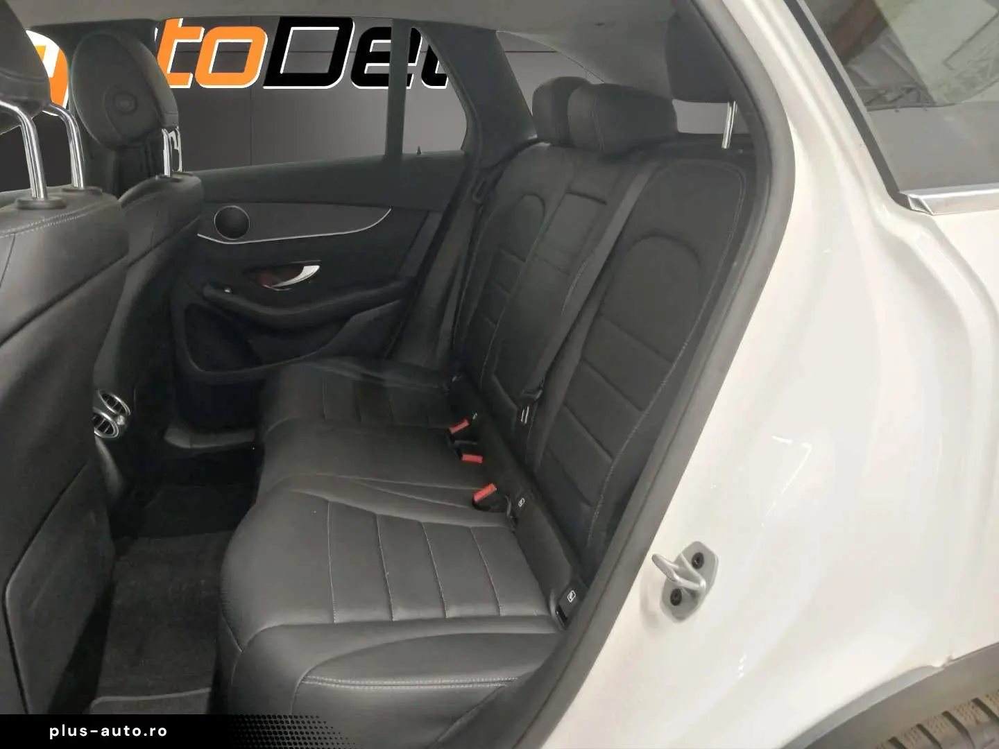 Mercedes-Benz GLC 300 de 4MATIC 9G-TRONIC  Business