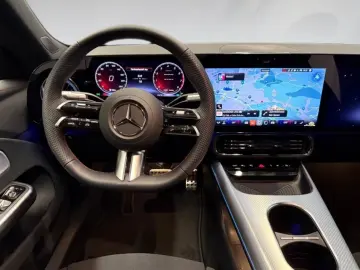 Mercedes-Benz CLA 200 AMG MULTIBEAM DISTRONIC 360